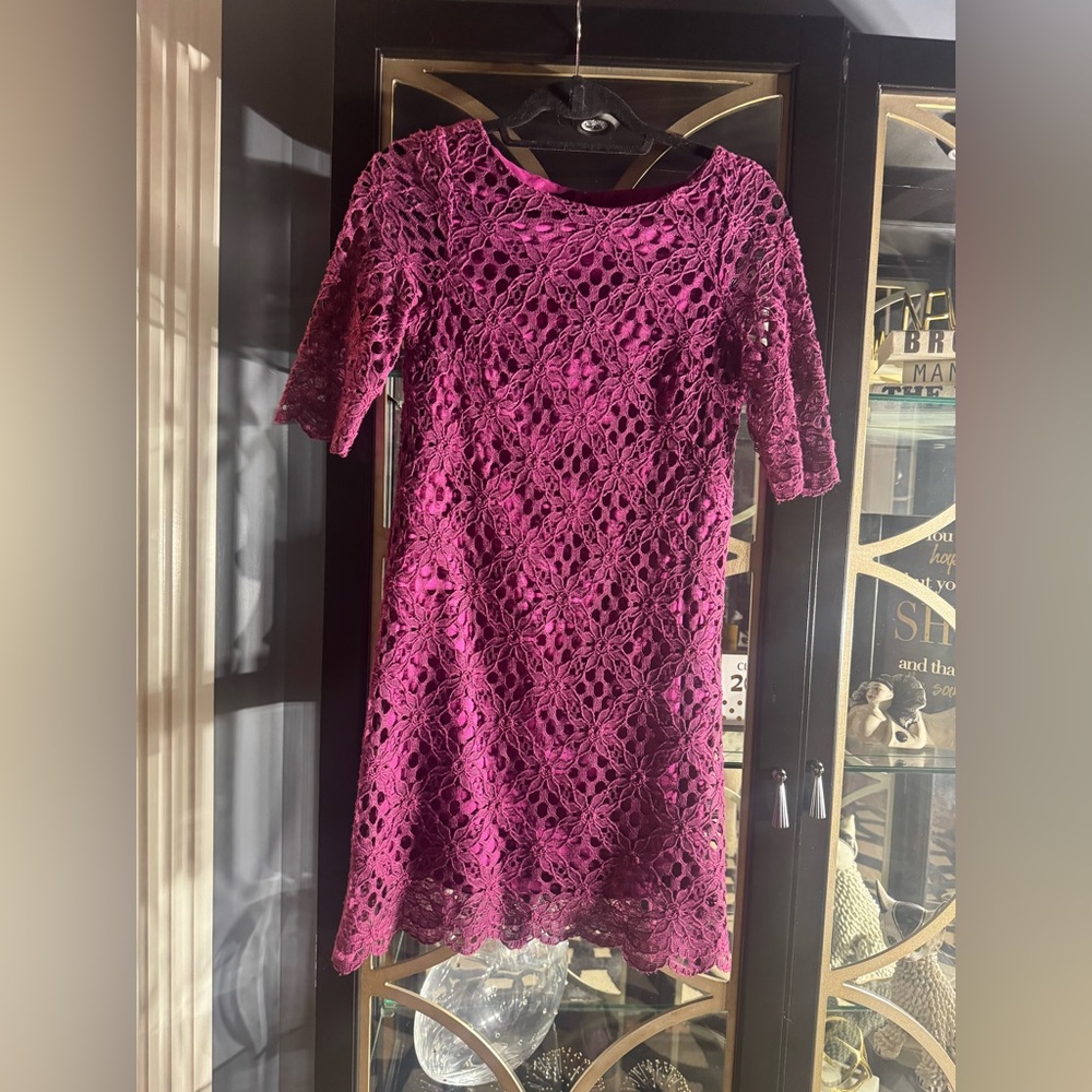 Jax Purple Sheath Mini Dress with V-Neck and Short Sleeves